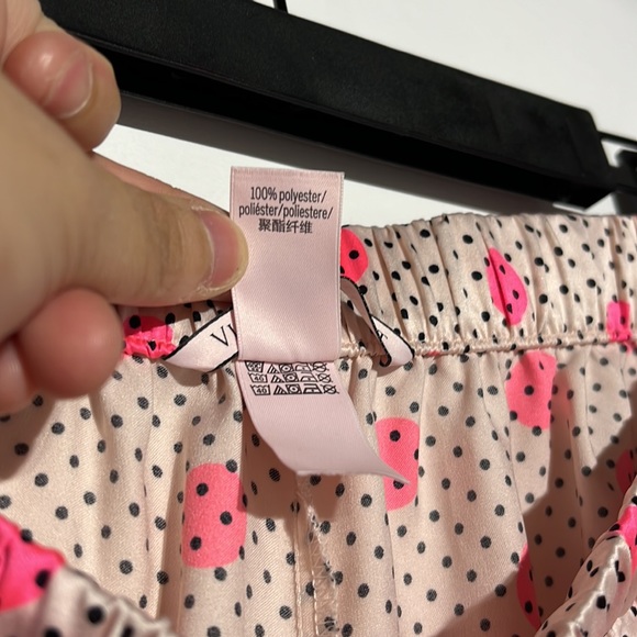 Victoria’s Secret Pink White Black Polka Dot Silky Lightweight Pajama Pants XS - Picture 8 of 8